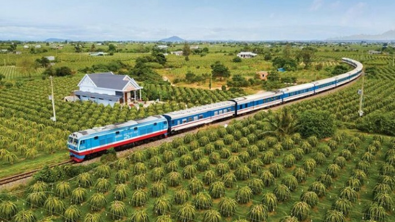 Lựa chọn di chuyển bằng tàu hỏa đến thành phố phan Thiết là quyết định rất phù hợp với những ai dễ say xe